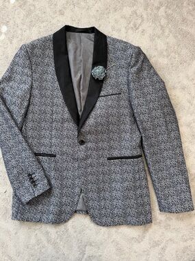 Cielo Black & Gray Floral Patterned Blazer with Black Trim